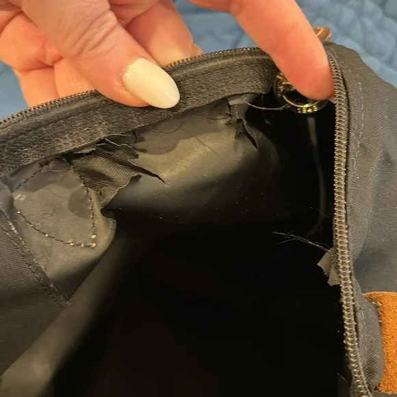 Black long champ shoulder bag. Has been worn and lots of wear and tear. - Picture 8 of 11